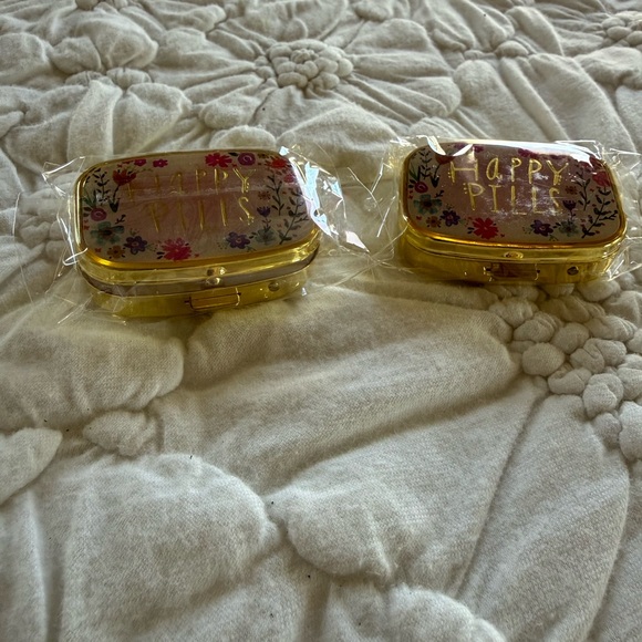 NWT Natural Life Happy Pills Case - Picture 2 of 6